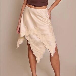 NWT Pretty Little Thing Cream Lace Satin Handkerchief Hem Skirt